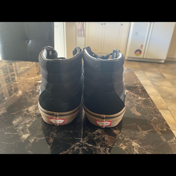 Black Gum Sole Sk8-Hi Pro Vans - Picture 5 of 7